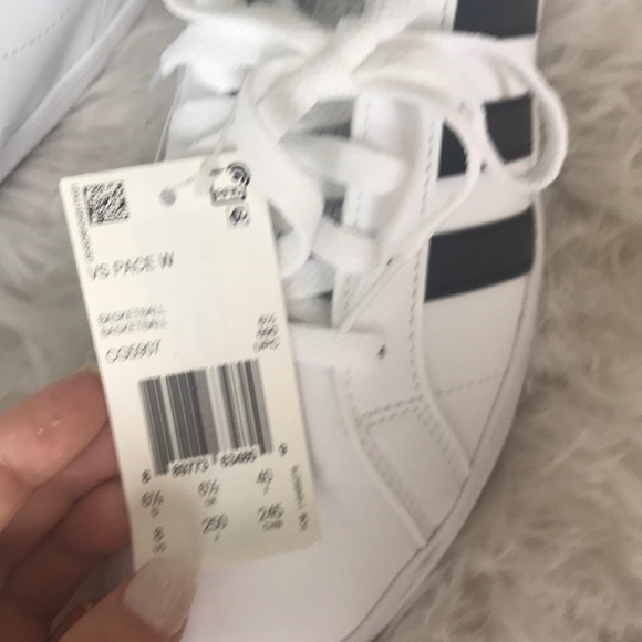 Adidas - Picture 3 of 3